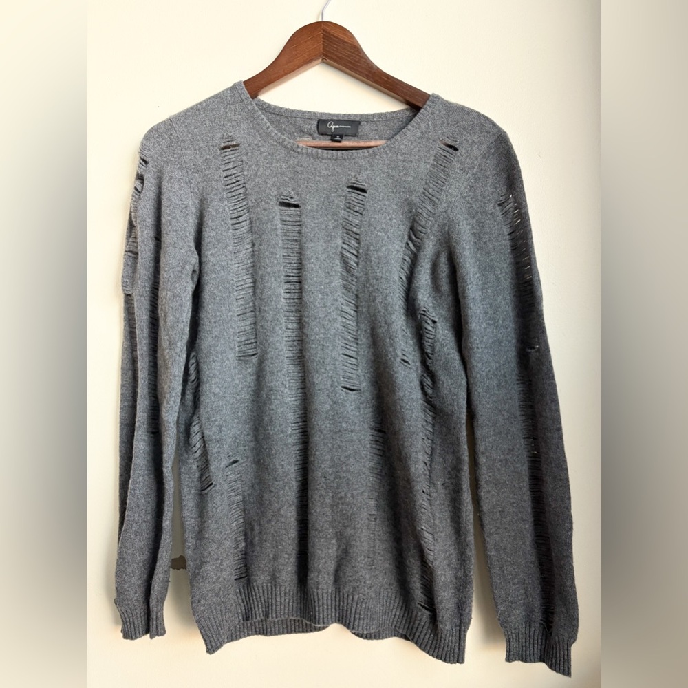 Aqua Cashmere‎ Gray Distressed Sweater Size Medium EUC